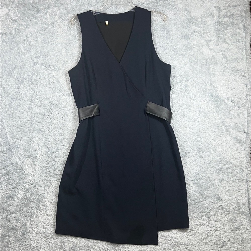 Chic Black Sleeveless Mini Dress